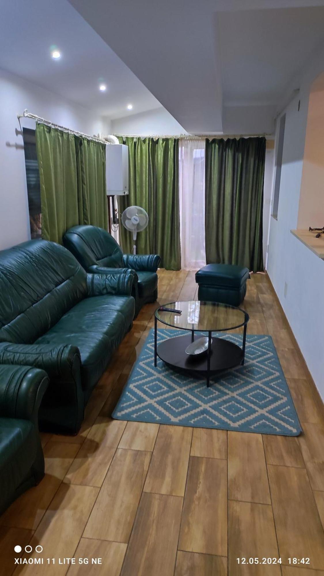 Apartament Lenus'K Apartment Bucureşti Ngoại thất bức ảnh