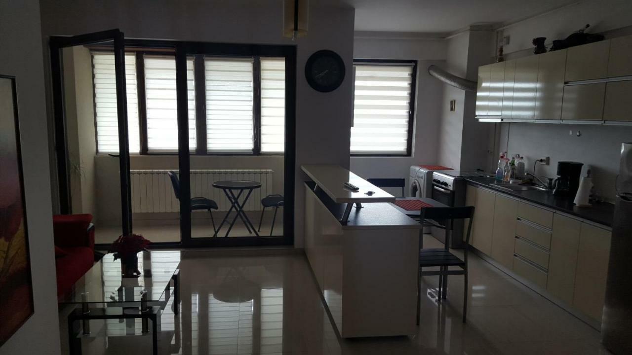 Apartament Lenus'K Apartment Bucureşti Ngoại thất bức ảnh
